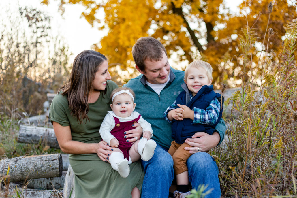 happy-young-family-with-kids-natural-fall-portrait